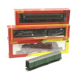Hornby '00' gauge - Class 42 'Thruster' diesel locomotive No.D853, boxed; 4-6-2 locomotive No.60035 in 'Dick Turpin' box; one boxed and one unboxed passenger coach (4)