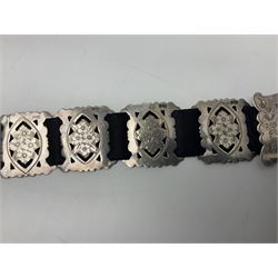 Art Nouveau silver belt, with two buckles, each depicting a female figure in profile and twelve engraved floral openwork panels, hallmarked Arthur Johnson Smith, Chester 1907, L60cm