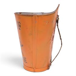 Grape hopper with leather straps, with 