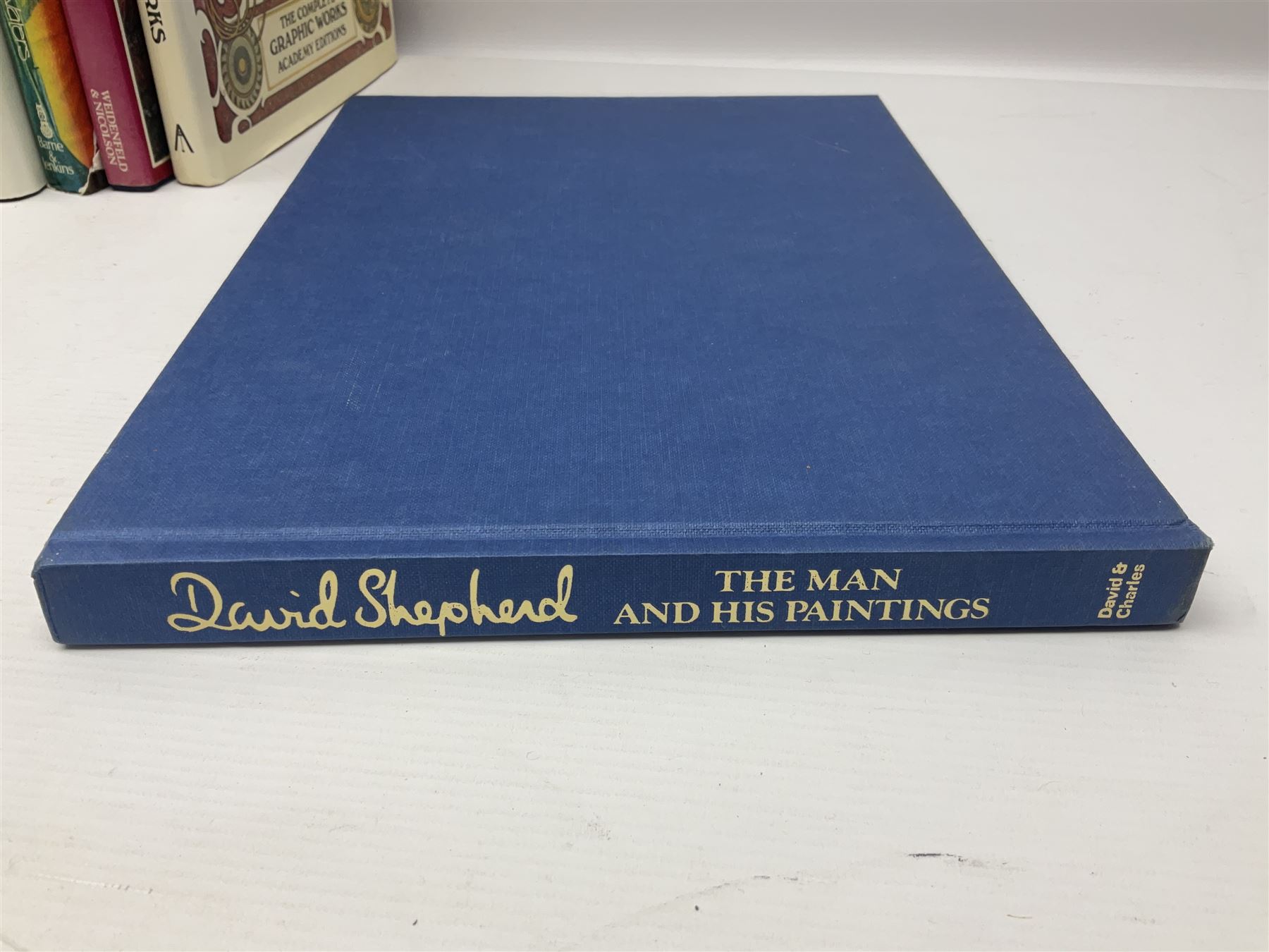 Collection of antiques reference books, mainly art, including The Pre-Raphaelites, Burne & Jones, Van Gough, The Art of Beatrix Potter, Faberge, Princely Treasures etc