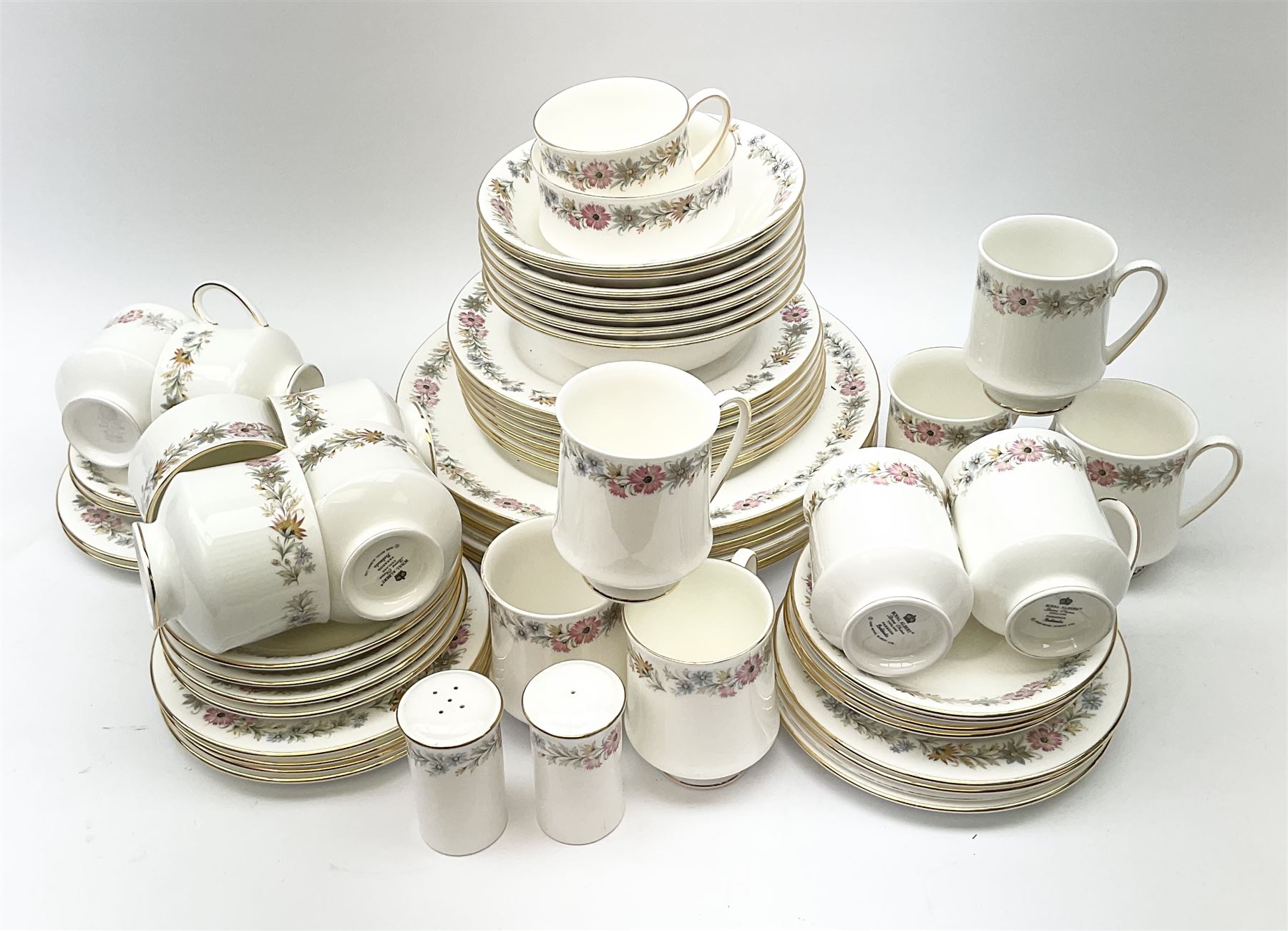 Paragon Belinda pattern tea and dinner wares, comprising seven tea cups, eight coffee cups, ten saucers, open sucrier, milk jug, eight dinner plates, eight salad plates, ten side plates, seven bowls, and a pair of cruets, together with a selection of assorted ceramics, to include Copeland Spode Chinese Rose pattern tea wares, comprising seven teacups, six saucers, slop bowl, six side plates, and cake plate, Copeland Spode Polka Dot pattern milk jug, selection of Wedgwood Kutani Krane pattern wares, etc.
