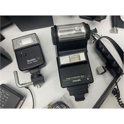 Yukon rubber armoured compact variable power spotting scope (boxed), together with Bresser 10x50 binoculars, Bushnell Excursion 10x42 binoculars, camera equipment etc  