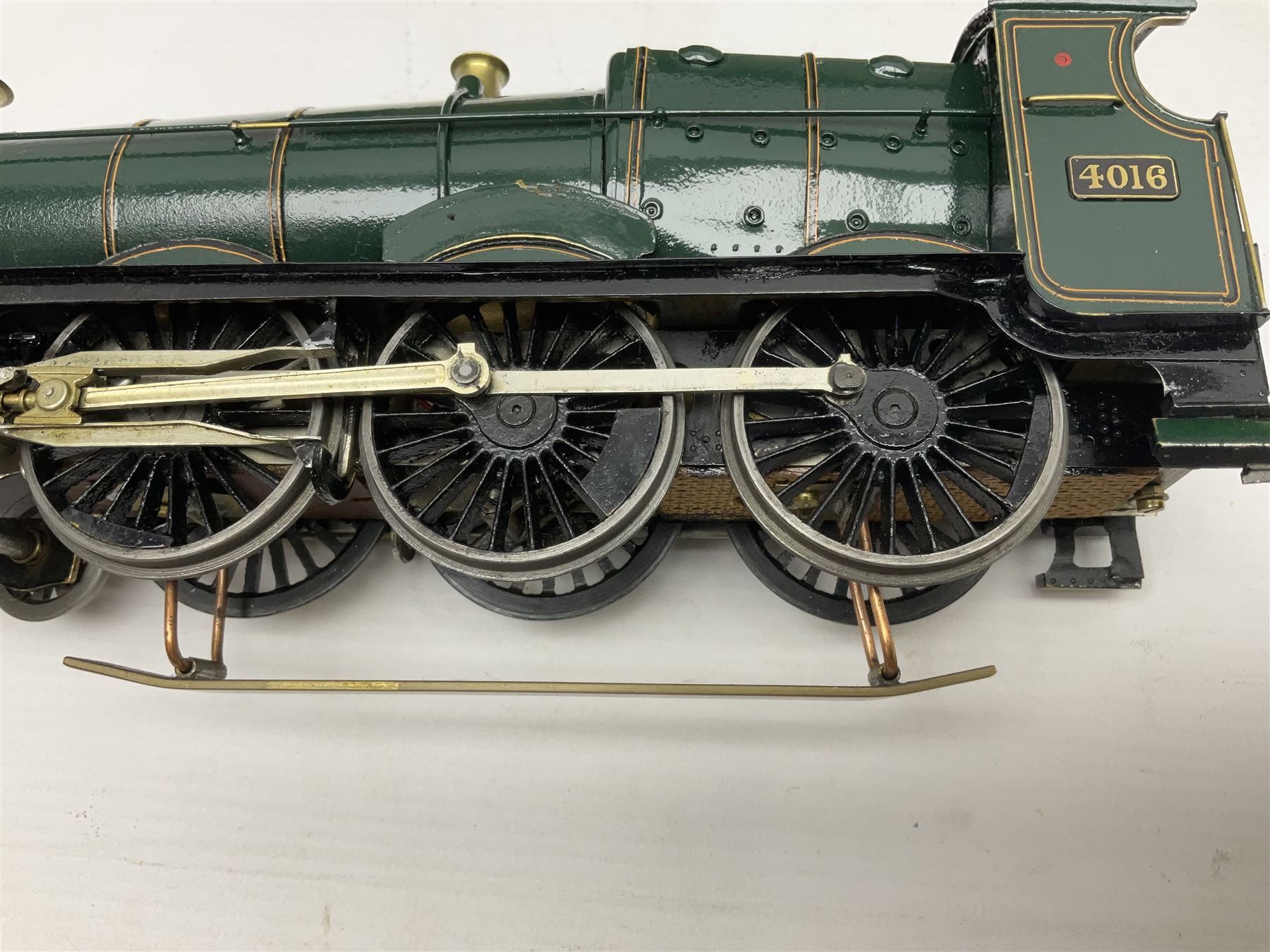 Oakville Kits '0' gauge - constructed and painted Great Western Star Class 4-6-0 locomotive 'Knight of the Golden Fleece' No.4016 and tender; in original kit box with paperwork