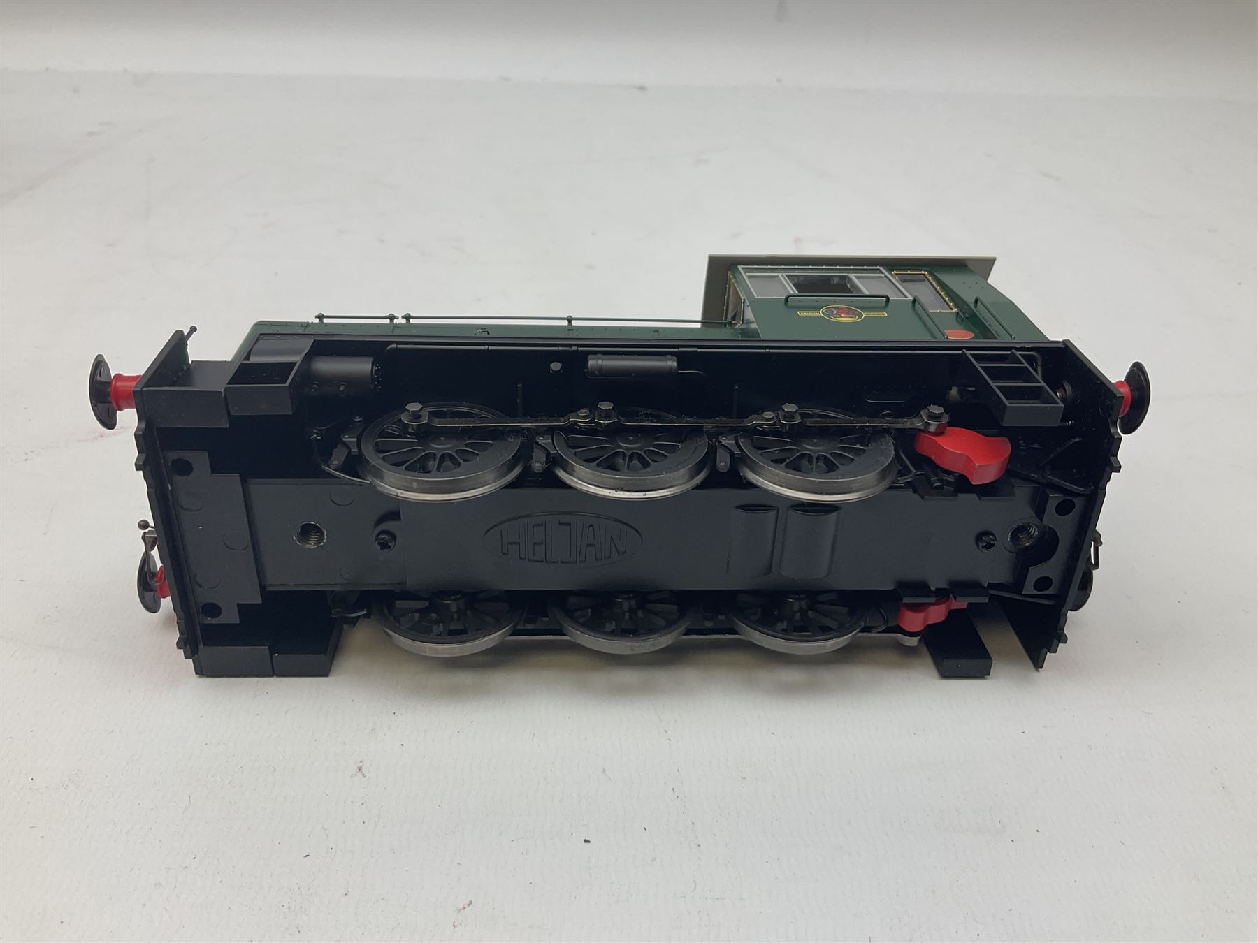 Heljan '0' gauge - Class 05 diesel Shunter 'Hunslet' locomotive no. 25901 