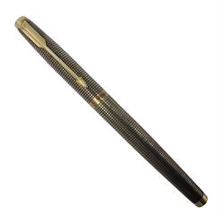 Parker Cisele 75 fountain pen, the silver barrel and cap with square pattern stamped U.S.A Sterling Vermeil Cap & Barrel and gold nib stamped 14K, length L13cm
