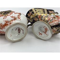 Group of Crown Derby and Royal Crown Derby Imari pattern miniatures, including mid 19th century Stevenson and Hancock cauldron, with painted mark beneath, H5.5cm, a near pair of early Royal Crown Derby scuttles, decorated in the 6299 pattern, each with printed and painted marks beneath including illustration date codes for 1913 and 1922, tallest 6.5cm, and a further early 20th century Royal Crown Derby scuttle, decorated in the 6299 pattern, with printed and painted marks beneath including illustration date code for 1922, H5.5cm, (4)
