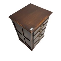 Small medium oak four drawer chest