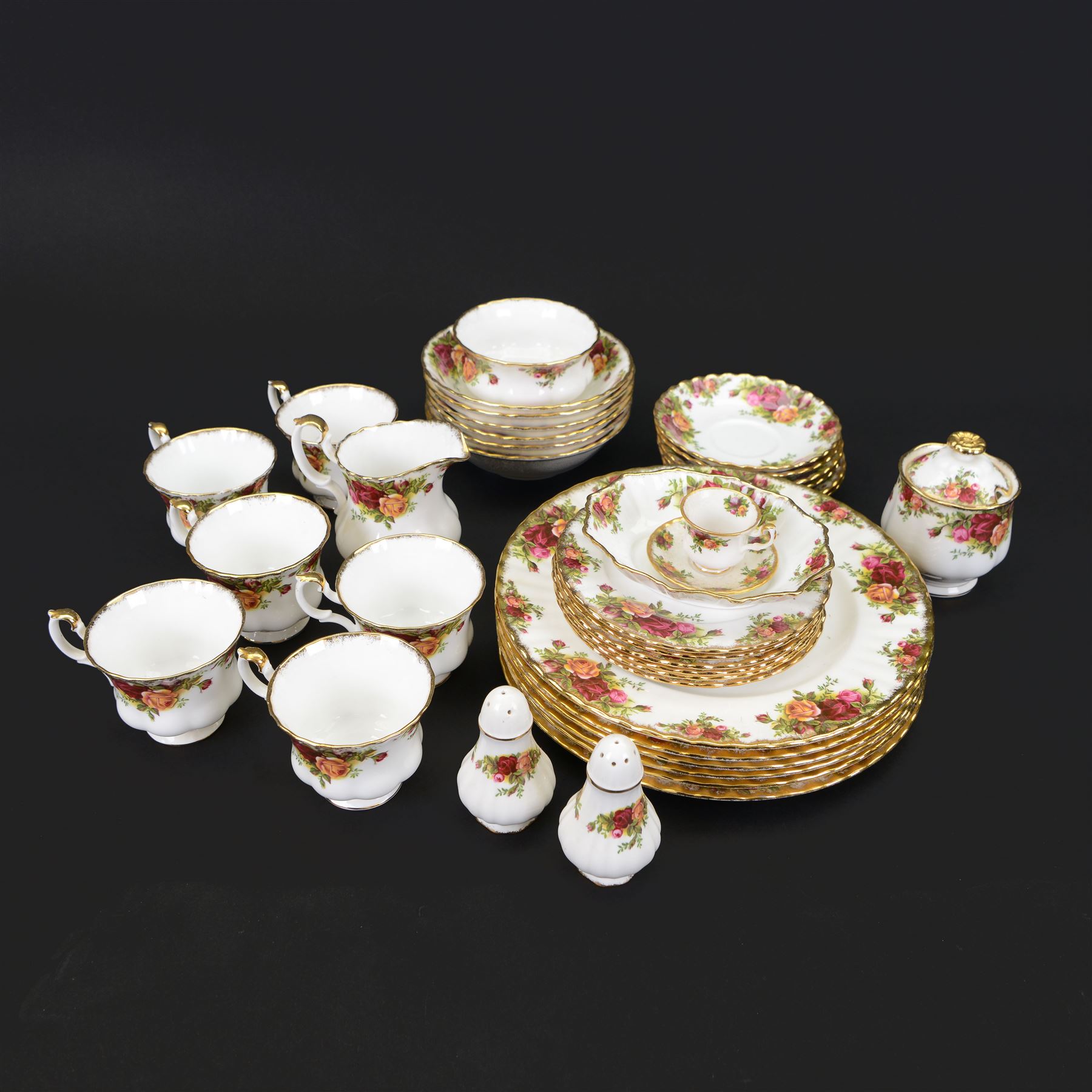 Royal Albert Old Country Roses part tea and dinner service for six, including dinner plates, bowls, cups and saucers etc 