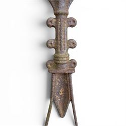 Edwardian cast iron garden roller, set with circular Lion plaque, wooden handle
