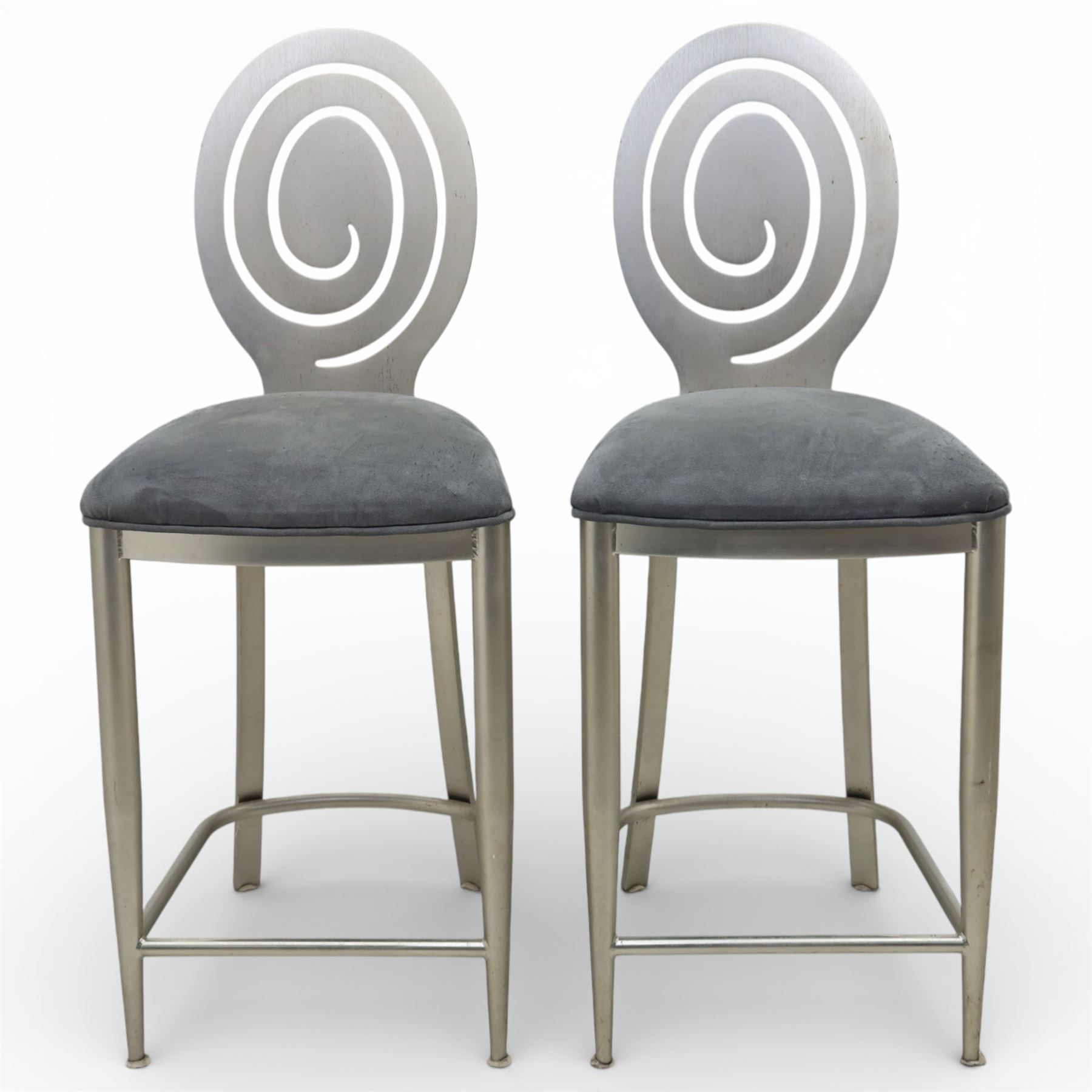 Ethan Allen - 'Radius' pair of stools and three chairs, metal pierced back with spiral cut out, plush blue velvet seat, raised on metal tapering supports