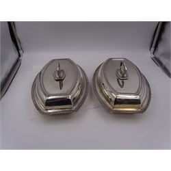 Pair of 1930s silver serving dishes with covers, each with removable handles, hallmarked Barker Brothers Silver Ltd, Birmingham 1935, L27.5cm, H12cm