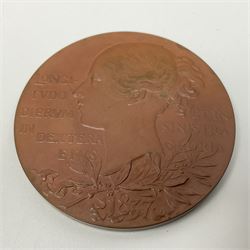 Queen Victoria 1897 bronze Jubilee commemorative medallion, in tooled red case with gilt detailing 