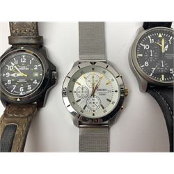 Collection of wristwatches including Stauer automatic, with mother of pearl dial, Pulsar, Accurist, Rotary, Seiko, Citizen Eco Drive, Lorus and Timex (15)