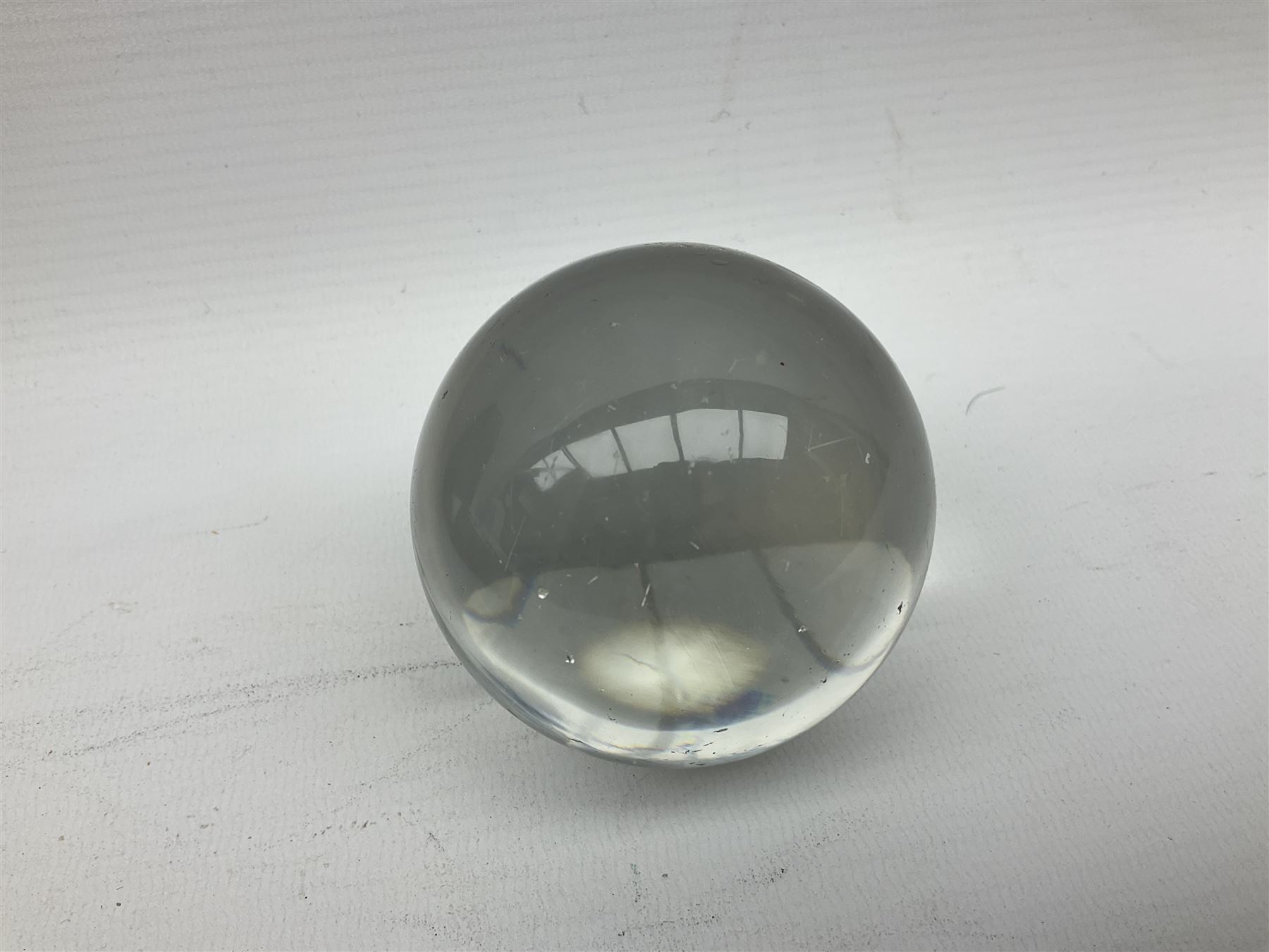 Victorian crystal ball, in a fitted case, D8cm