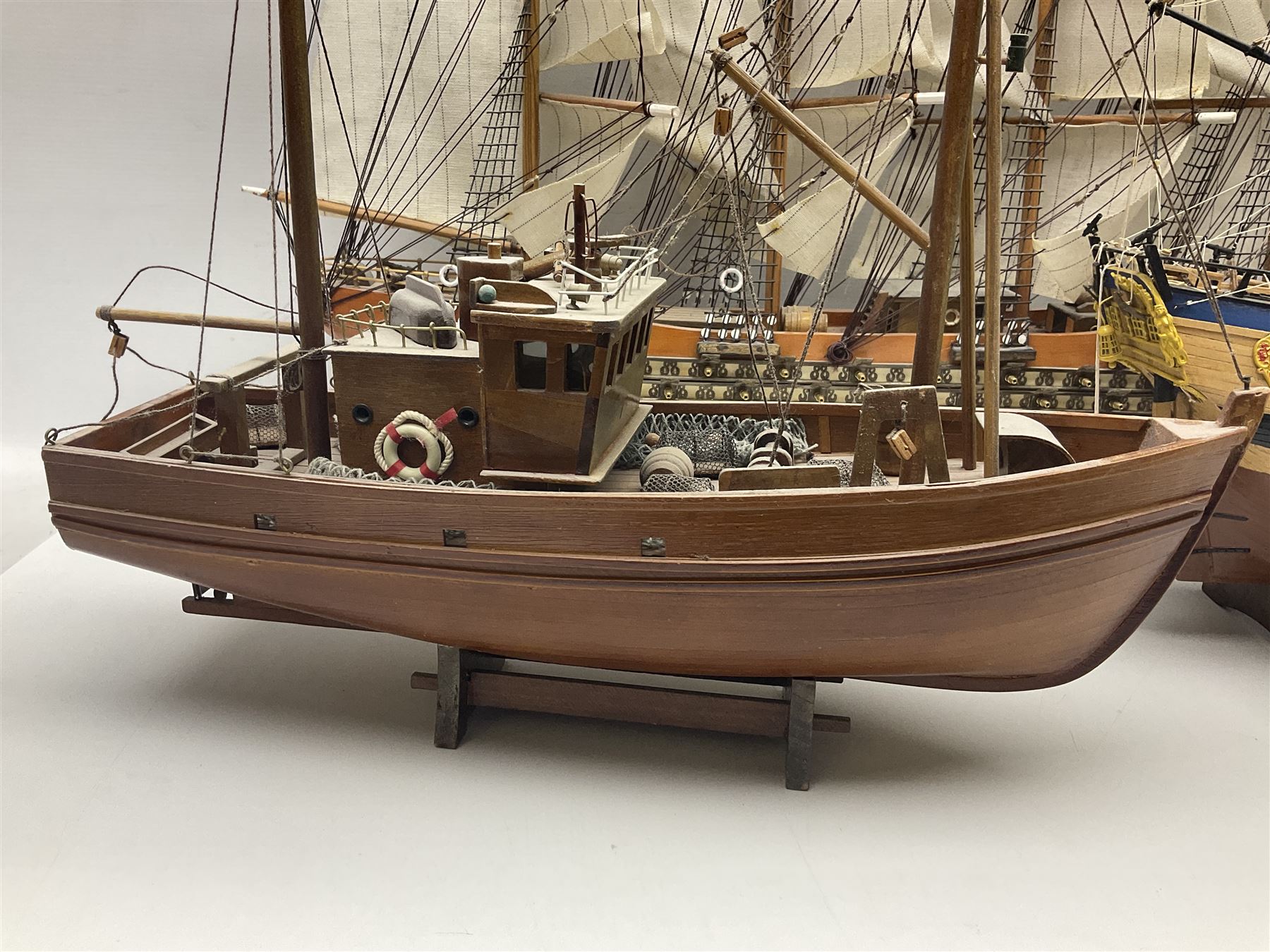 Wooden scale model model of a galleon 'Fragata Siglo XVIII ship, together with three mast scratch built ship and one other, fragata H78cm