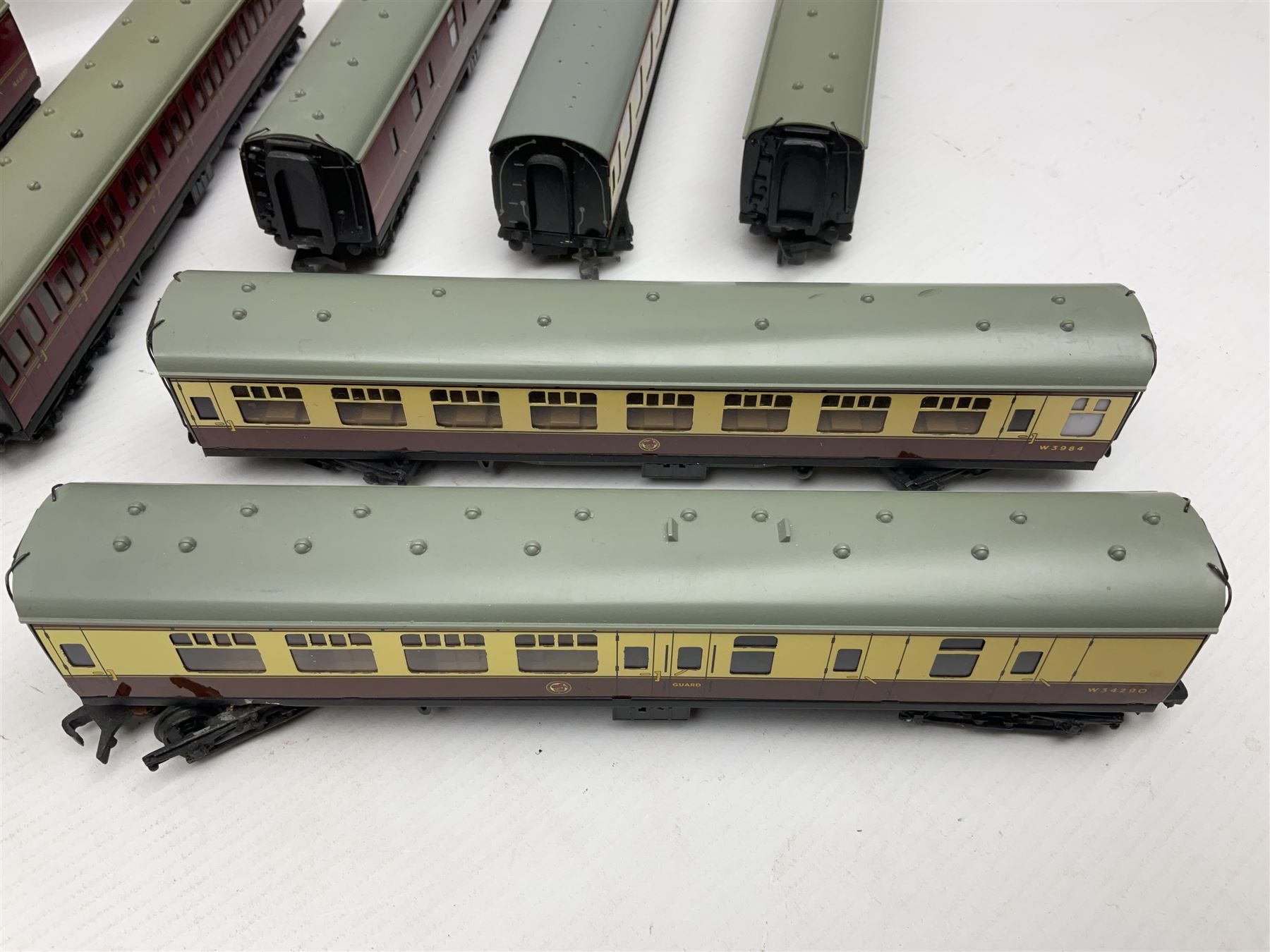 Hornby Dublo - ten passenger coaches including BR Mk.I Suburban Stock, BR Mk.I Passenger Coaches and All Brake and Stanier Stock; all unboxed (10)