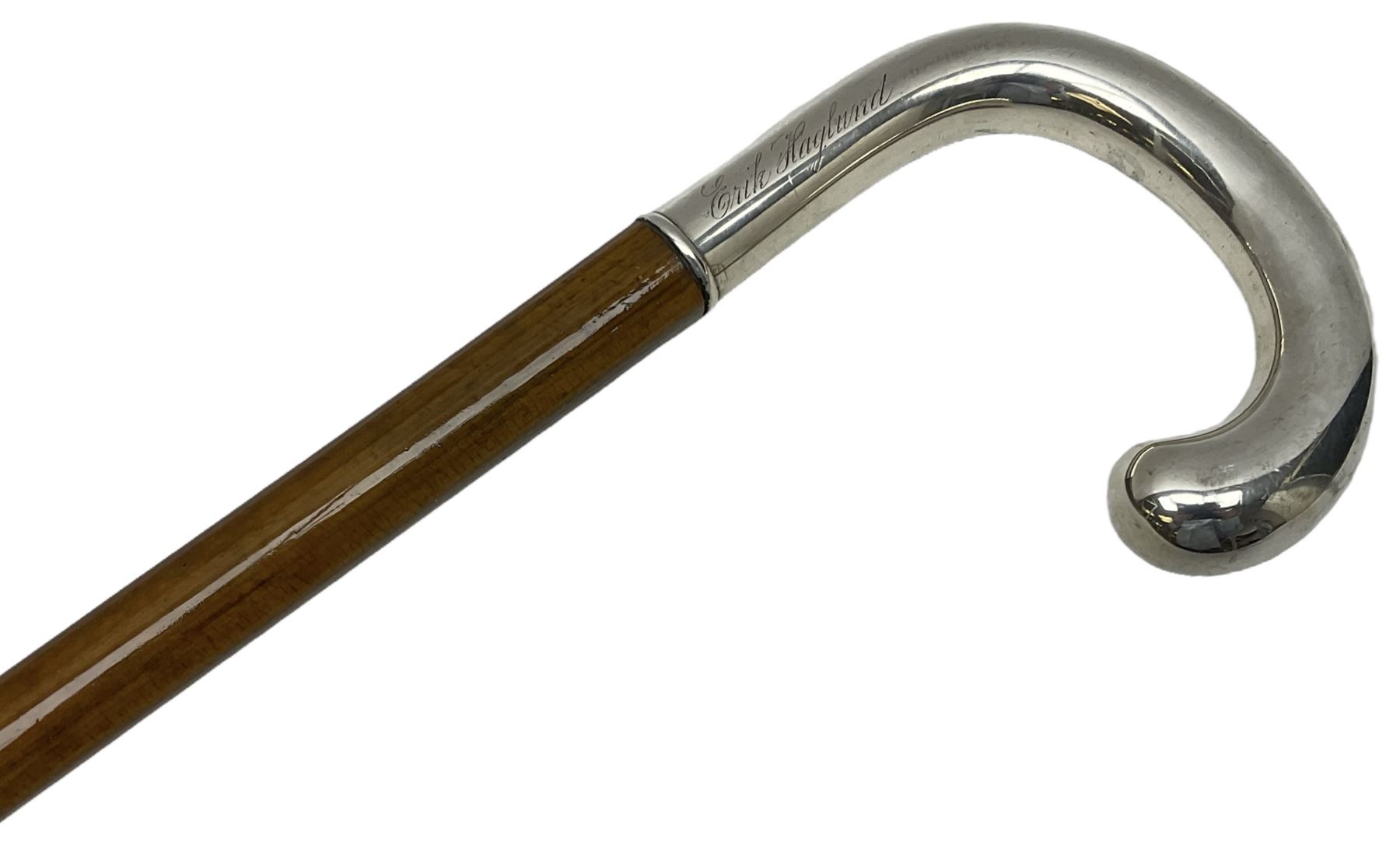 Swedish 1920s wooden walking cane, the curved silver mounted handle with personal engraving, marked for Guldsmeds Aktiebolaget, Sweden 1927, L90cm