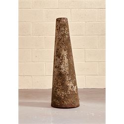Large cast iron blacksmiths mandrel. H92cm. 