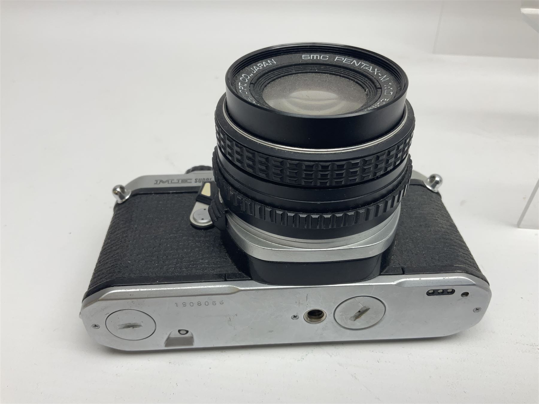 Olympus Pen-EE camera, serial no 415299, with Olympus D.Zuiko 1:3.5 f=2.8cm lens, together with four Olympus Trip 35 cameras, serial nos 4759245, 4257589, 1847727 and 5387611, each with Olympus D. Zuiko 1:28 f=40mm lenses