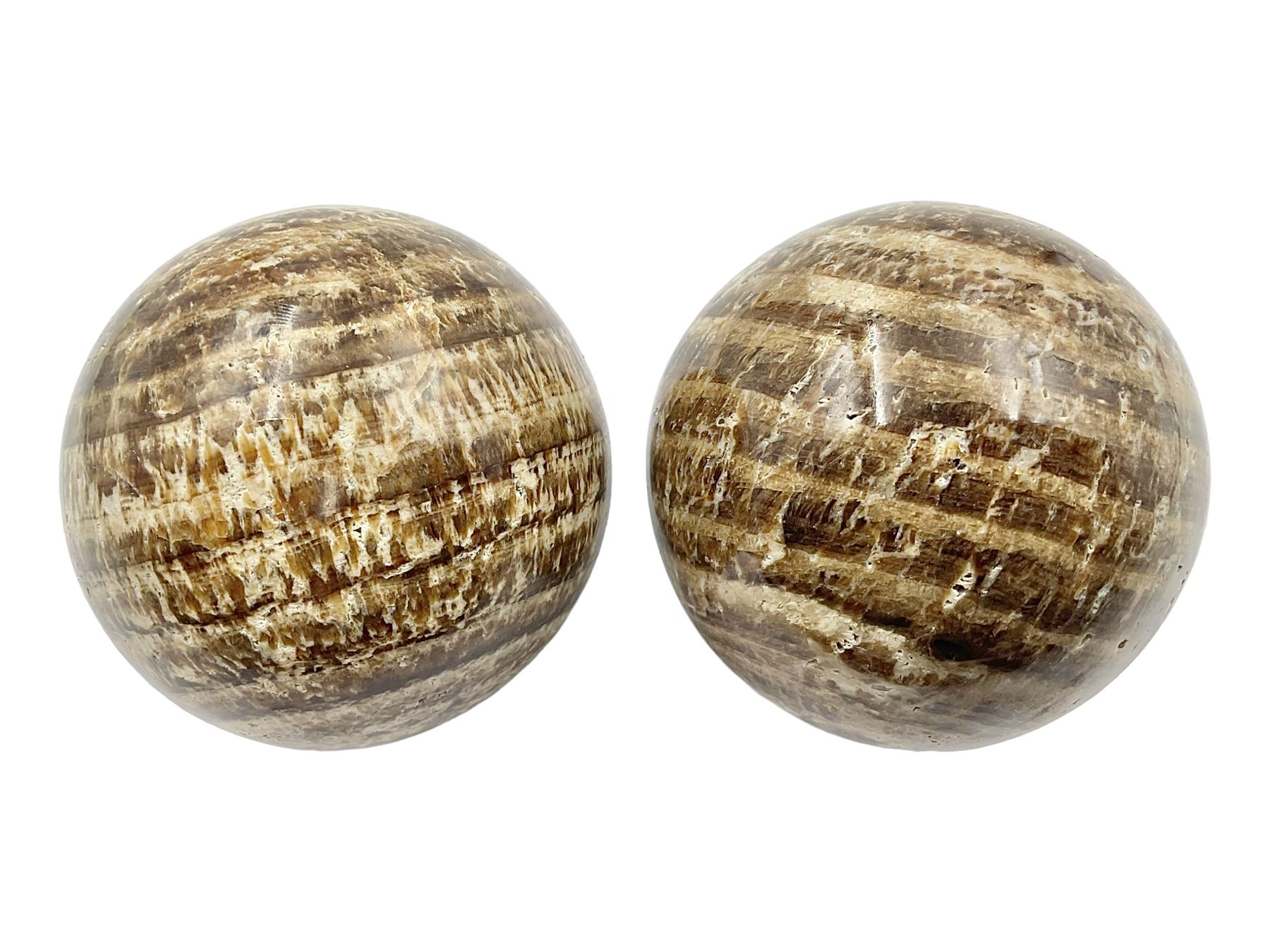 Pair of aragonite spheres, D7cm