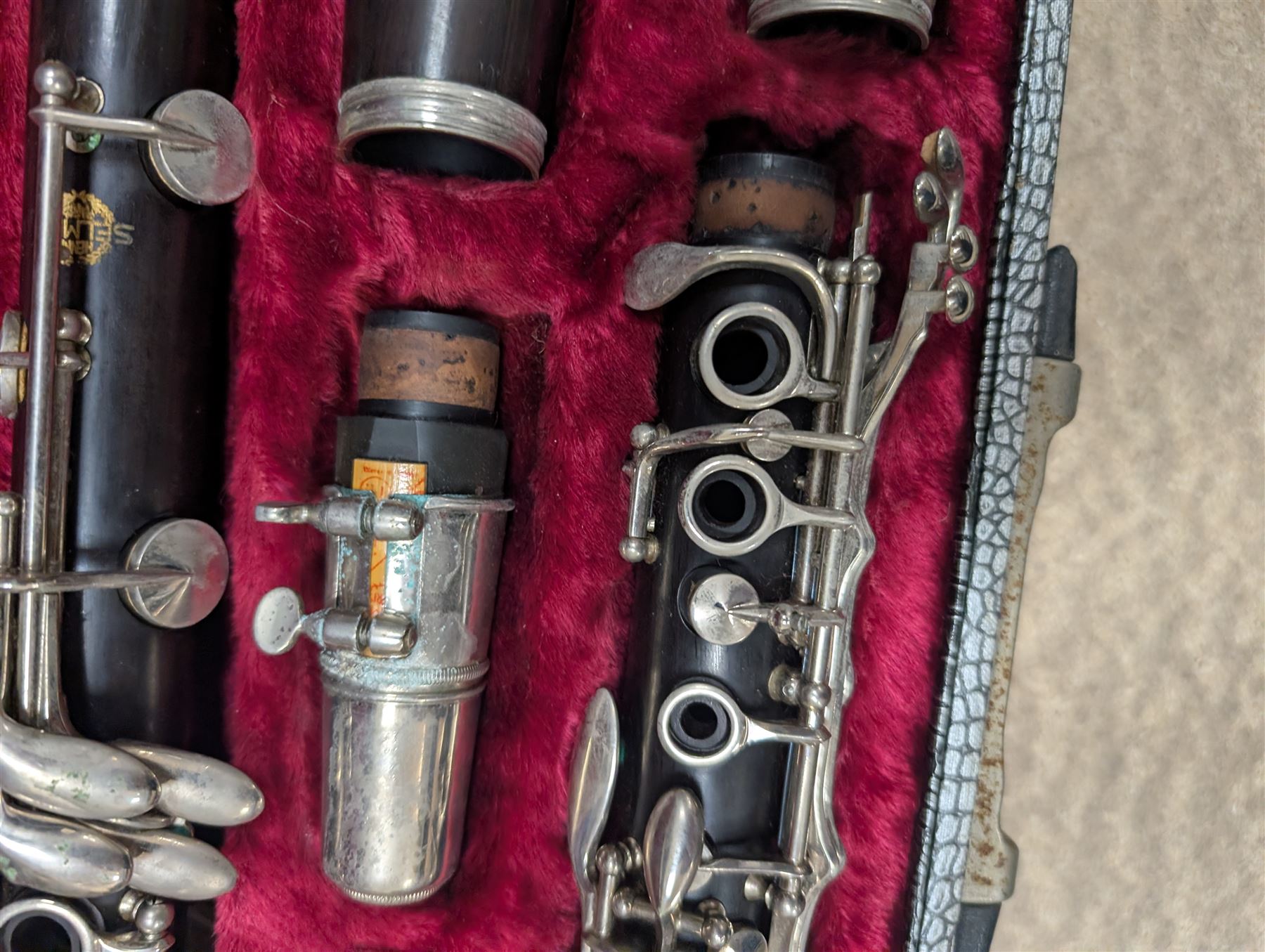 Carlo Ricordo bowl back mandolin, Selmer clarinet and a Boosey & Hawkes clarinet, all cased