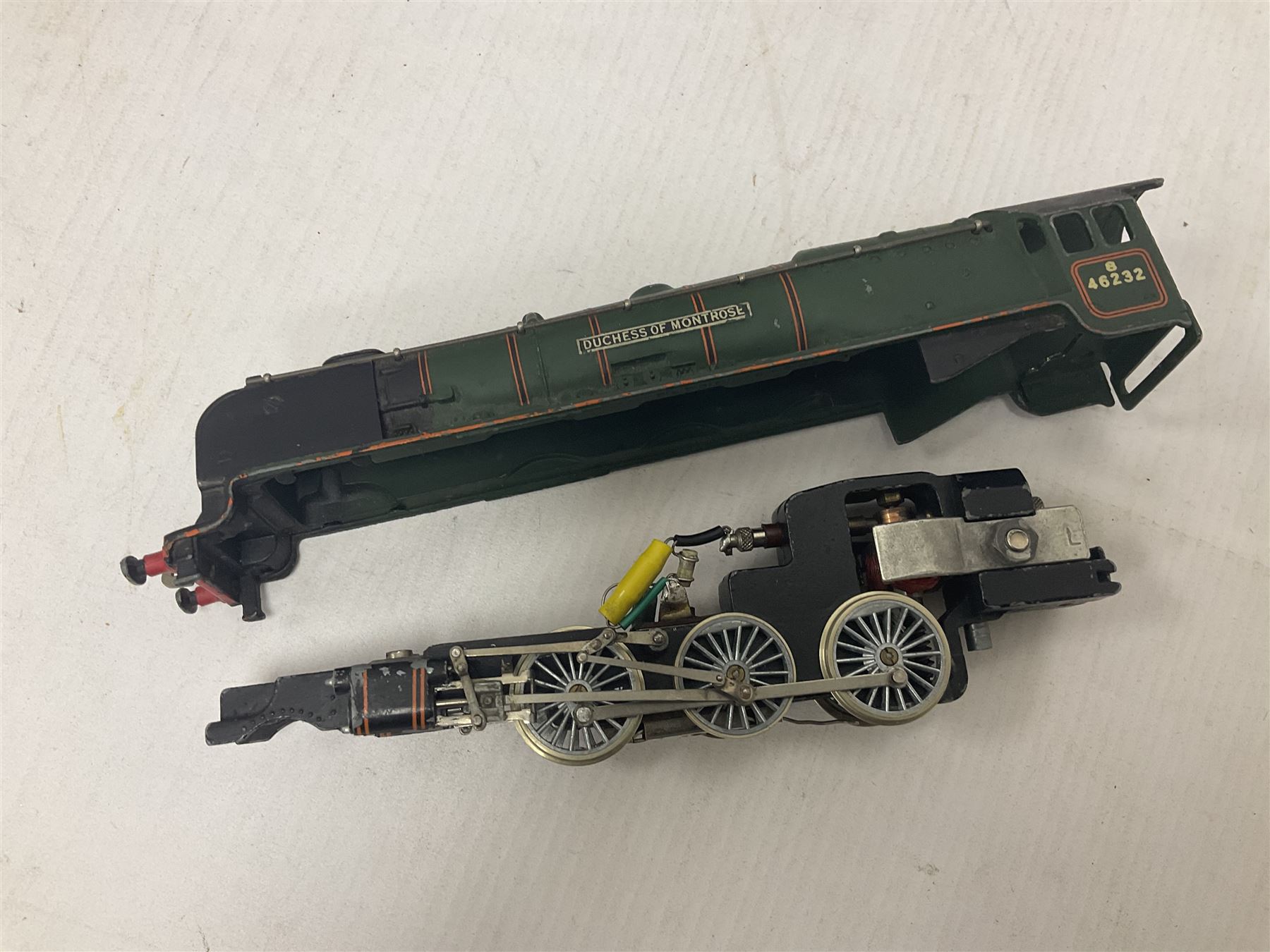 Hornby Dublo - five locomotives comprising Duchess Class ‘Princess of Montrose’ 4-6-2 no.46232 in BR green; Duchess Class ‘Duchess of Atholl’ 4-6-2 no.6231 in LMS crimson; Standard Class 4MT Stannier Tanks 2-6-4 nos.80054 and 80033 in BR black; Diesel Co-Co locomotive in BR green (no number); all loose (6) 