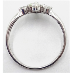 18ct white gold diamond cluster ring, diamonds approx 0.5 carat  