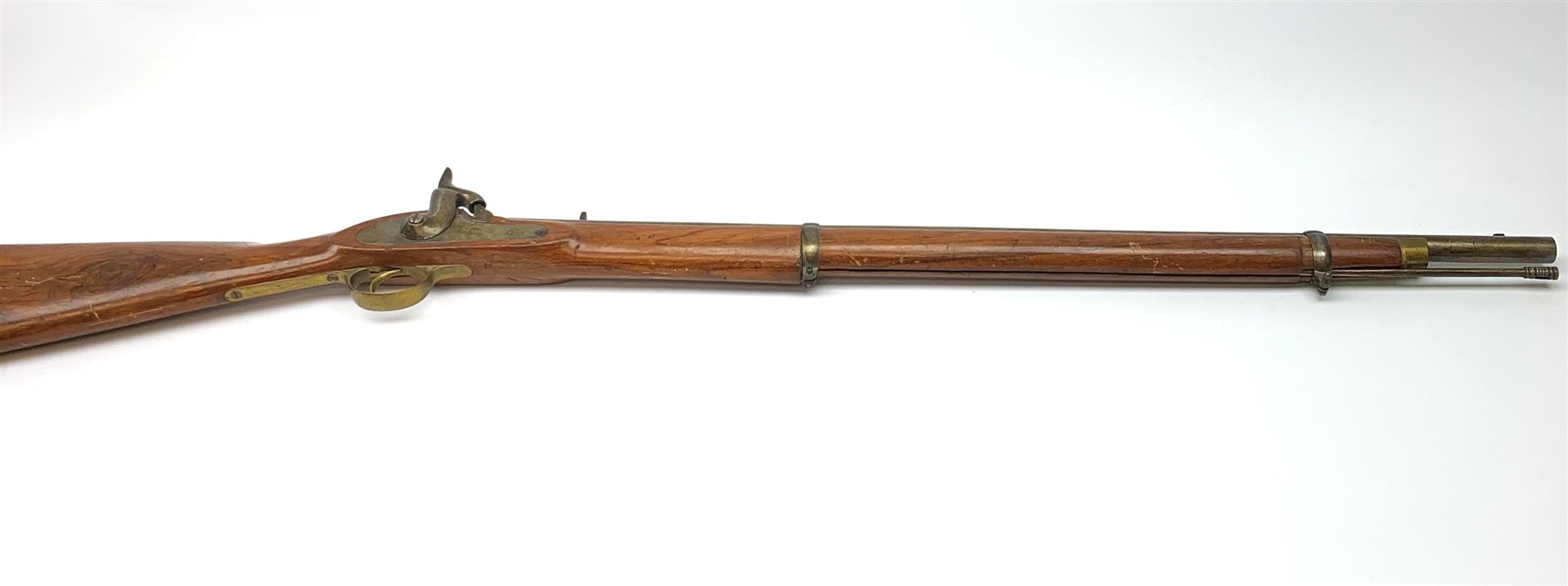 Indian style Enfield type smooth bore muzzle loading percussion cap musket, approximately 24-bore, full walnut stock with two bands and ramrod under L118cm overall