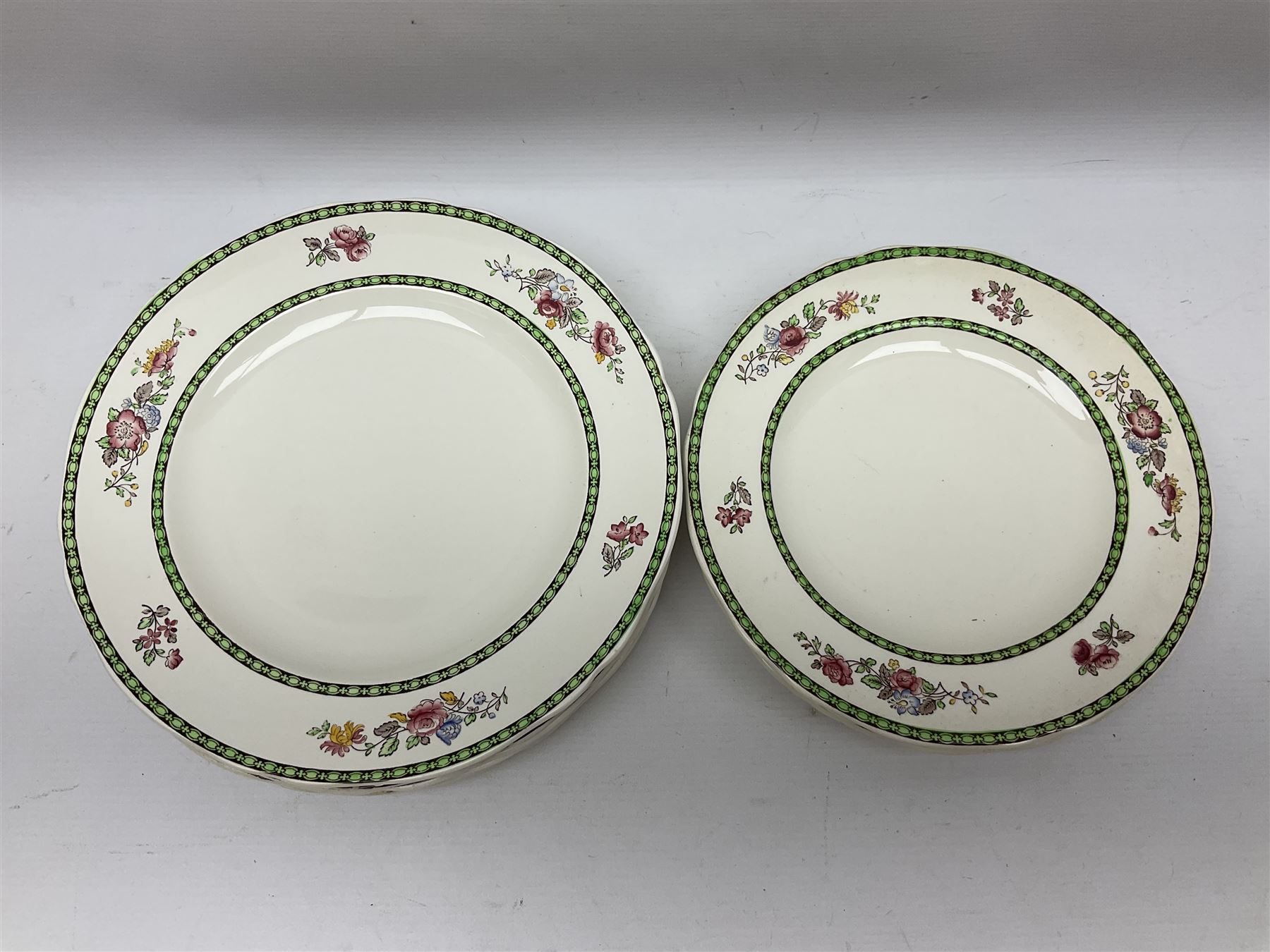 Copeland Spode, Spode's Glory pattern part dinner service, comprising two covered tureens, six dinner plates, six side plates, six dessert plates, sauce jug, three serving dishes of various sizes   