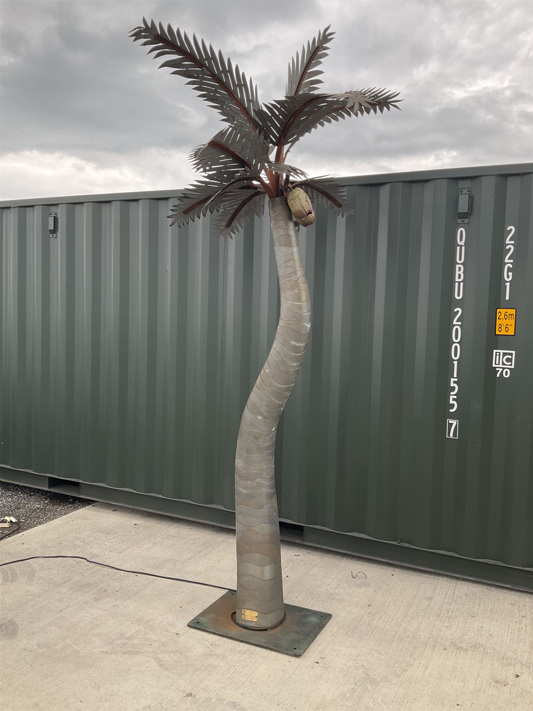 Designer Palms shaped metal full size palm tree, double curved trunk
