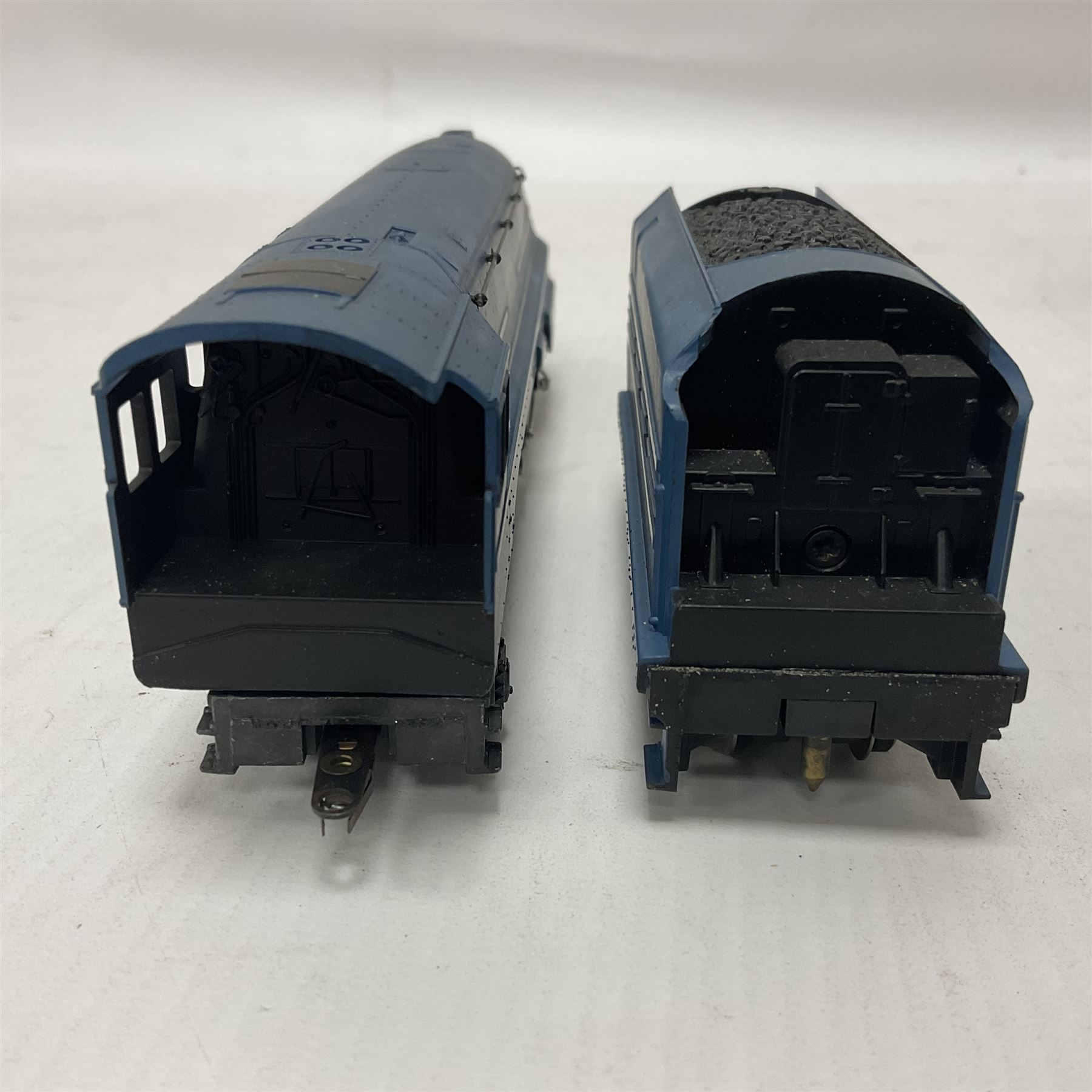 Hornby ‘00’ gauge - Class A4 4-6-2 locomotive ‘Silver Fox’ no.2512 in LNER silver; Princess Coronation Class 4-6-2 locomotive ‘Coronation’ no.6220 in LMS blue; both unboxed (2)
