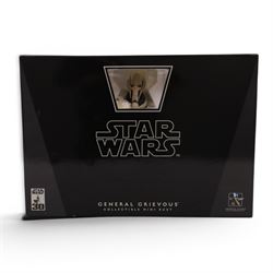 Gentle Giant limited edition Star Wars collectible mini bust 'General Grievous' no. 7584, ...