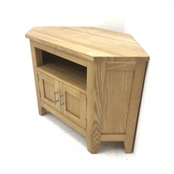 Light oak corner television stand, single shelf above two cupboard doors, stile supports, W94cm, H63cm, D52cm