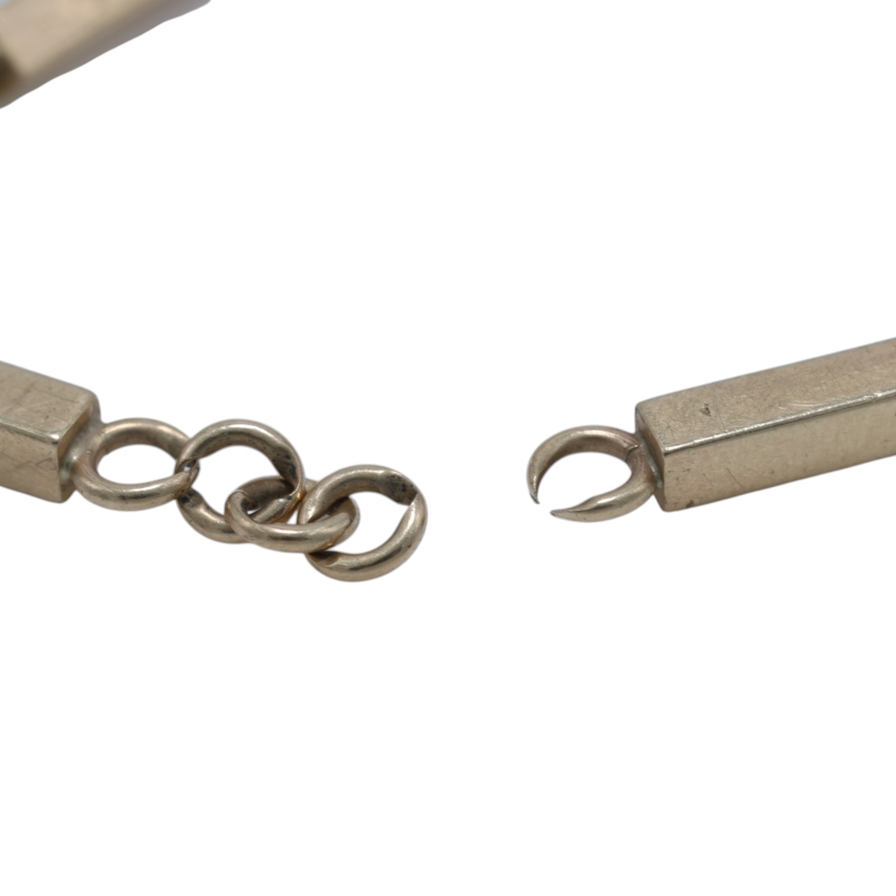 9ct gold rectangle link bracelet