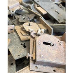 Over 100 early 20th century old new stock cabinet and trunk locks, mostly with original keys.  - COLLECTION BY APPOINTMENT FROM: The White House, Thirsk Road, Easingwold, York, YO61 3NF - CALL 01723 507111 TO ARRANGE