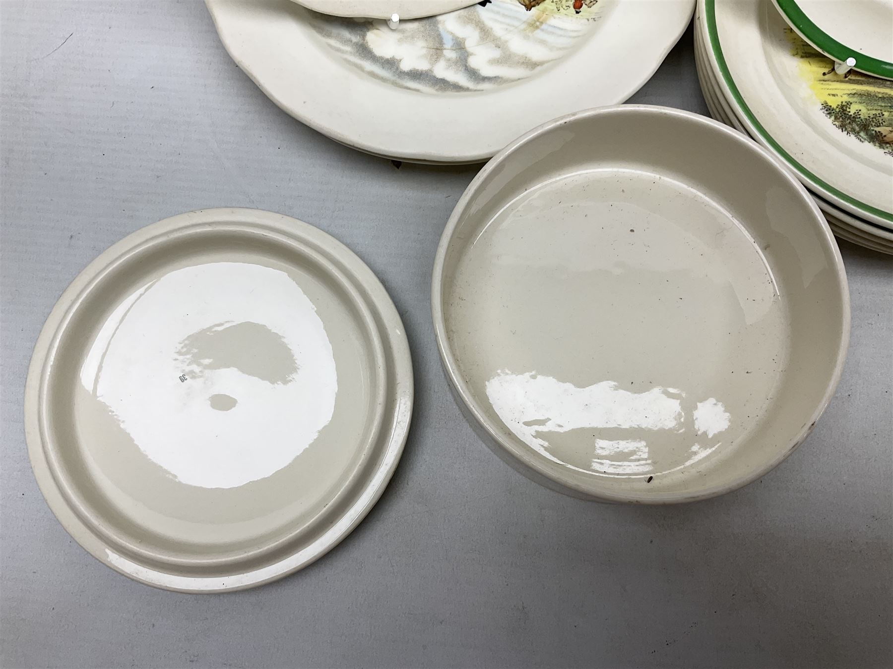 Collection of Copeland Spode hunting scenes dinner wares, after J. F. Herring, to include dinner plates, side plates, graduated serving platters, lidded box etc, together with Spode's Byron breakfast cup and saucer, all with printed marks beneath (29)