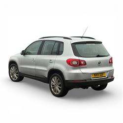 VW Tiguan, 2 Litre diesel, Automatic, 2011, Silver, MOT till 06/09/2026, 120,000 Miles (NV11 DDF)