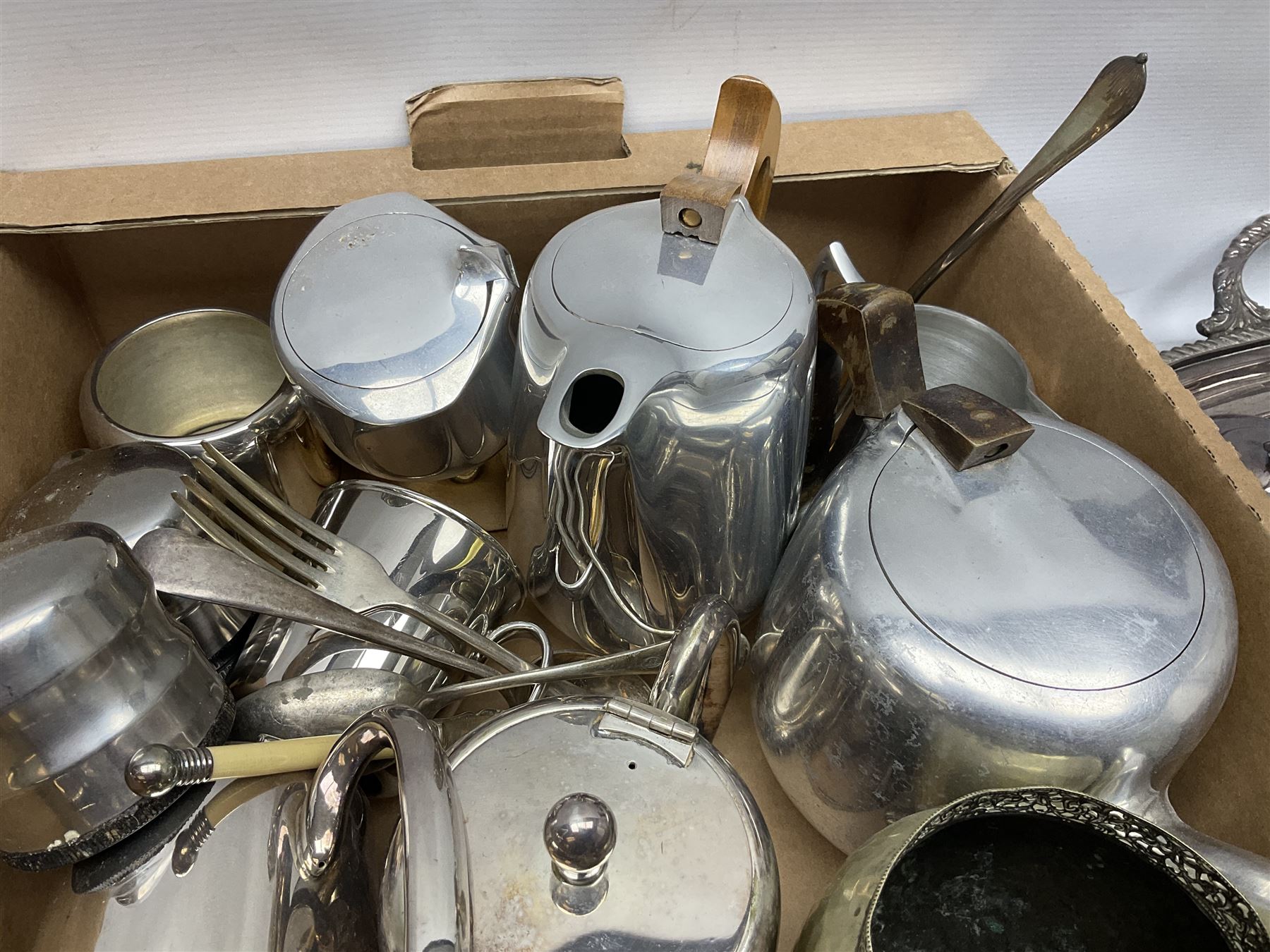 Collection of silver plate to include teapots, coffee pots, milk jug, sucrier, serving spoons, etc, together with pewter tankards 