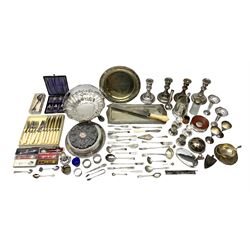 Quantity of silver plate and other metalware, to include silver napkin ring hallmarked Birmingham 1971, pair of Walker & Hall silver plated trumpet vases, pairs of candlesticks, souvenir spoons and other cutlery, etc
