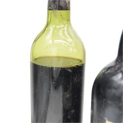 Mix red wine; Grand Vin de Chateau Latour 1953 Premier Grand Cru Classe, Pauillac, Chateau Lafite Rothschild 1953 Premier Cru Classe, Pauillac, Quimta Do Vesuvio 1991 vintage port and two other bottles of red wine, various contents and proof 