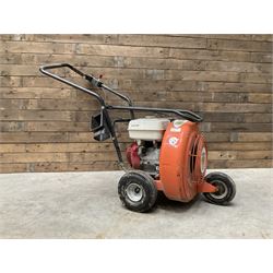 Billy Goat Quiet Blow Blower with Honda 8.0 GX240 engine 