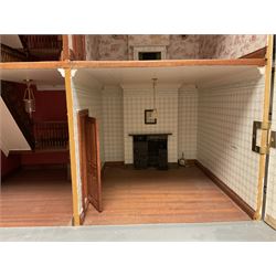 Victorian-style four storey dolls house with quantity of dolls house furniture H107cm, W86cm, D38cm 
