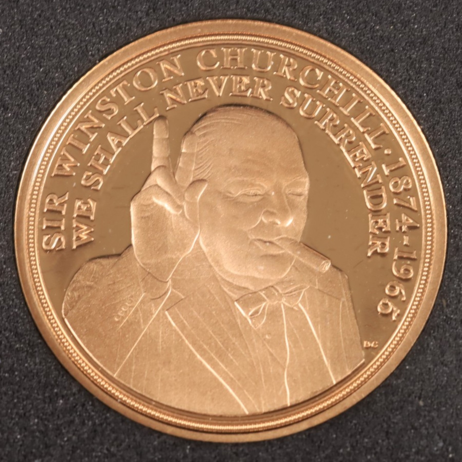 Queen Elizabeth II Gibraltar 2020 'The Greatest Briton' three coin sovereign set, full to quarter sovereign, issued by The London Mint Office, cased with certificate