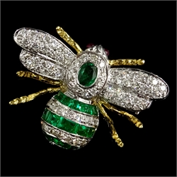  Emerald and diamond gold bee brooch, hallmarked 18ct    
