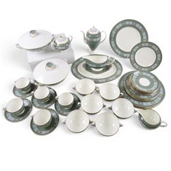 Wedgwood Asia pattern part dinner and coffee service, including coffee pot, covered sucrier, milk jug, five cups and saucers, five dinner plates, etc  