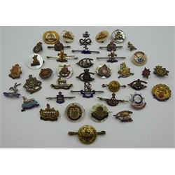  Collection of County sweetheart brooches etc including Kent, Suffolk, Warwickshire, Worcestershire, Lincolnshire, East Surrey, Hampshire, mother of pearl, enamelled examples, provenance - a Private Yorkshire collector (40)  