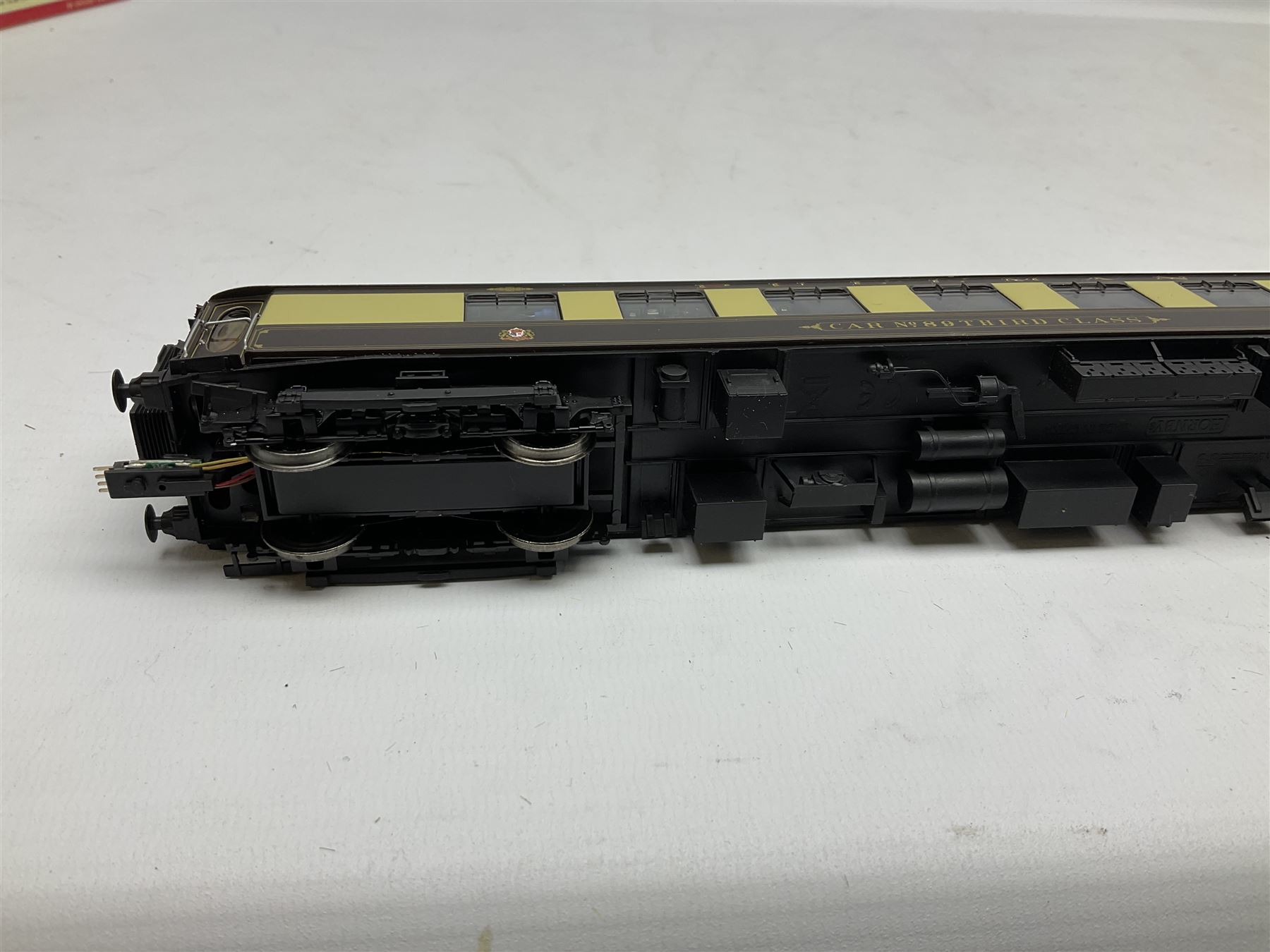 Hornby '00' gauge - Brighton Belle 1934 train pack, DCC ready 