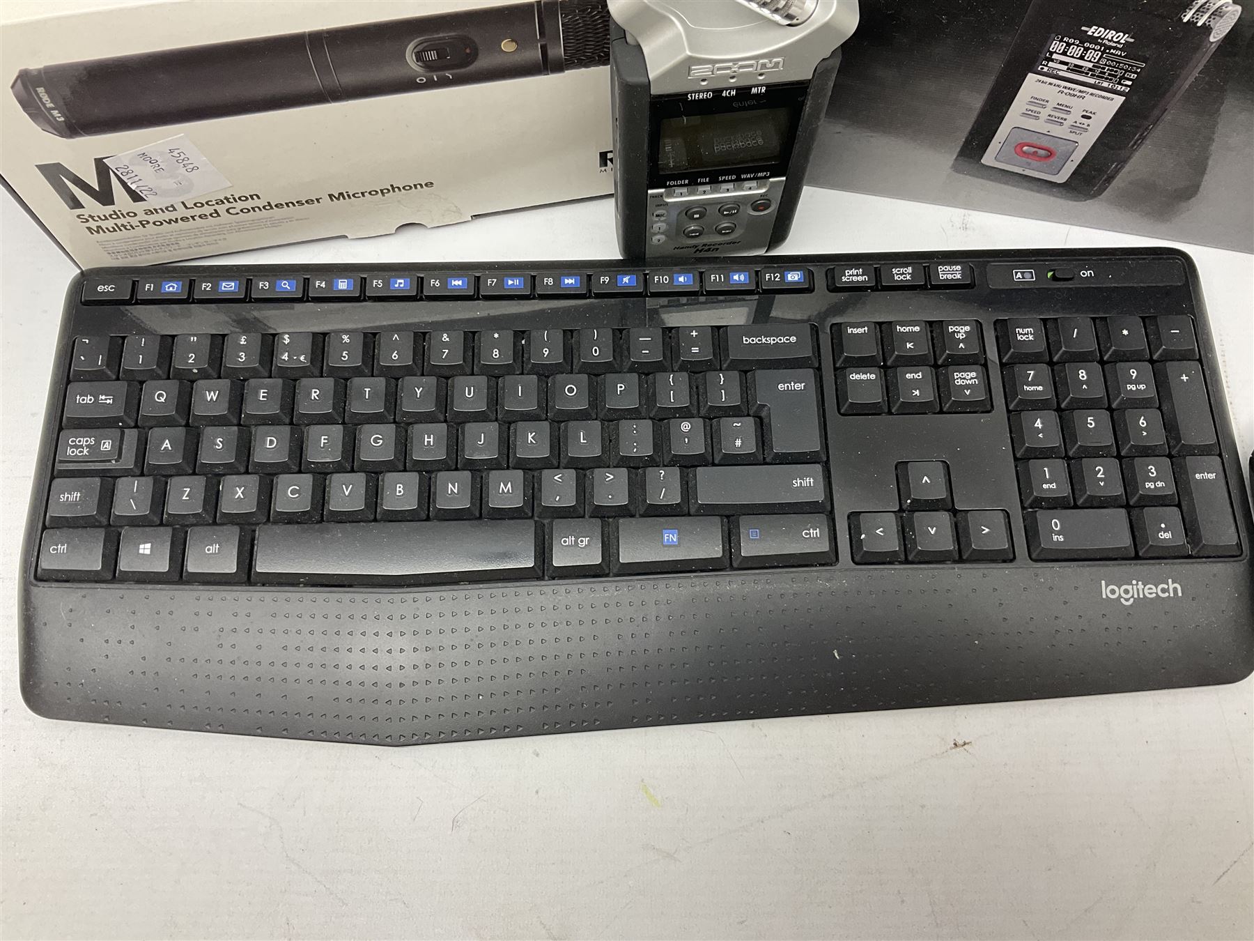 Edirol by Roland boxed 24 bit 96kHz wave MP3 recorder, boxed Rode microphone and Logitech keyboard and mouse etc