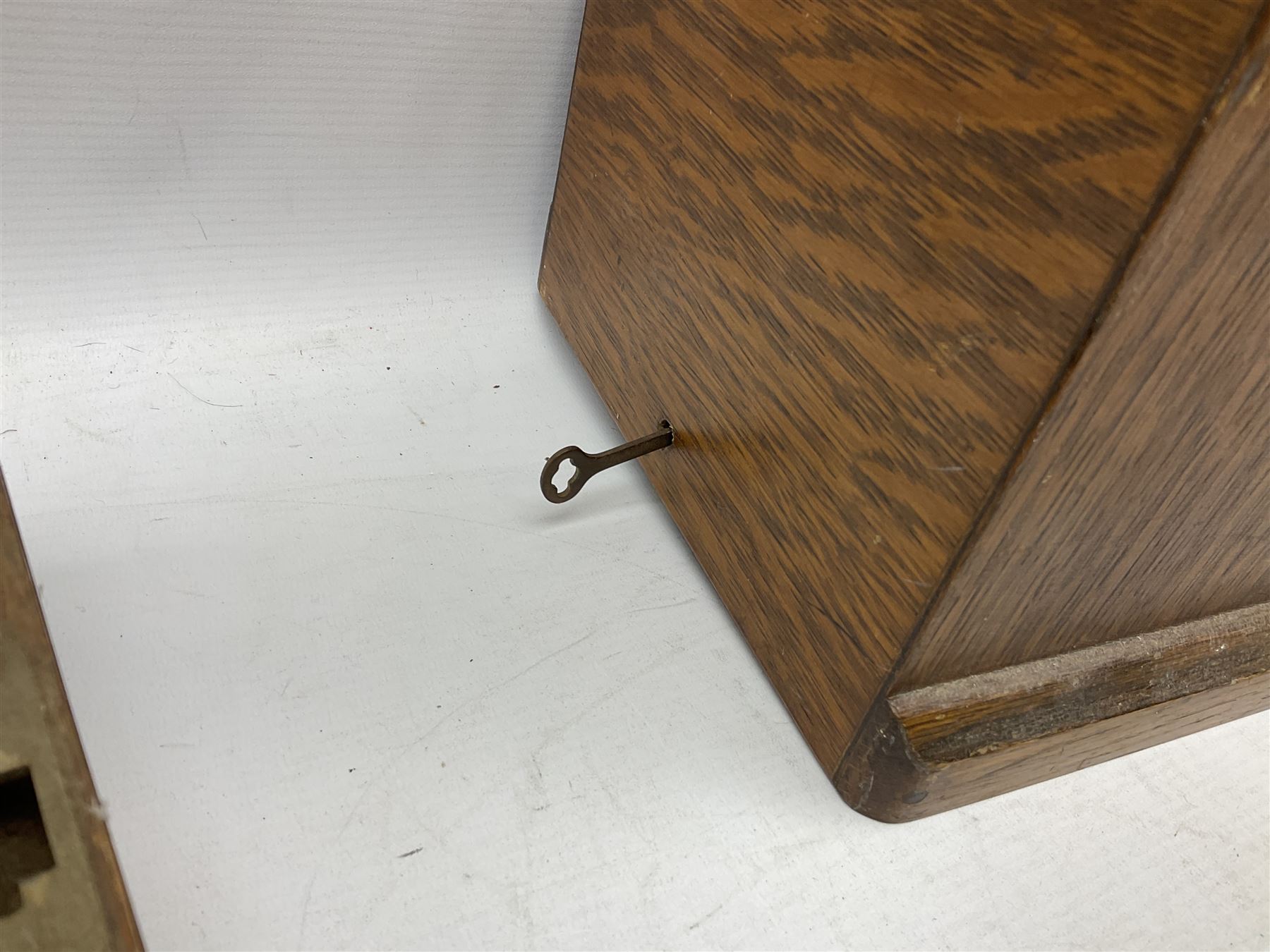 Mahogany cased electric Singer sewing machine, not tested 