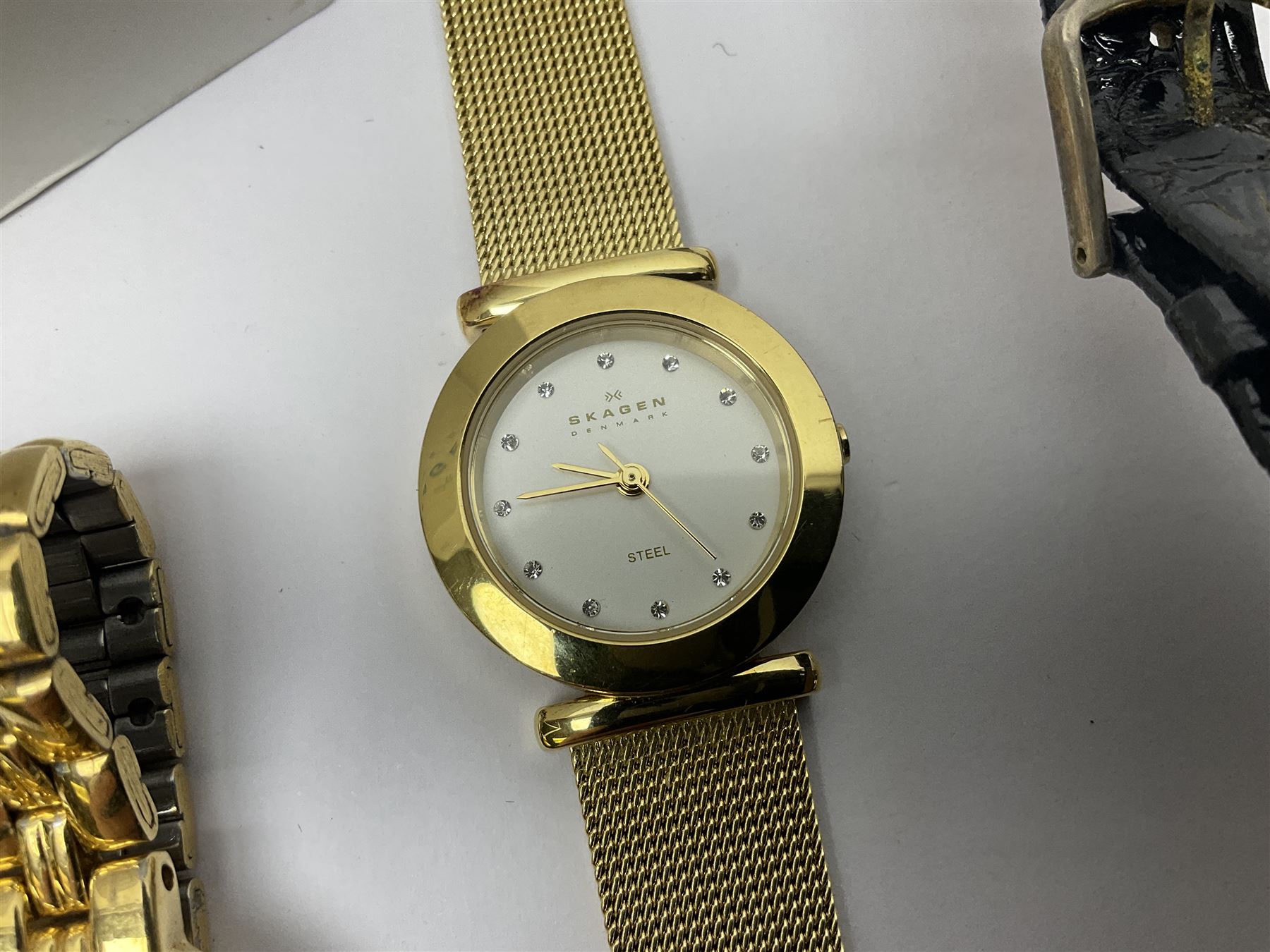 Two ladies Skagen wristwatches, to include 107SGSC and 107SGGD, both on stainless steel mesh straps, boxed, together with four other ladies wristwatches (6)